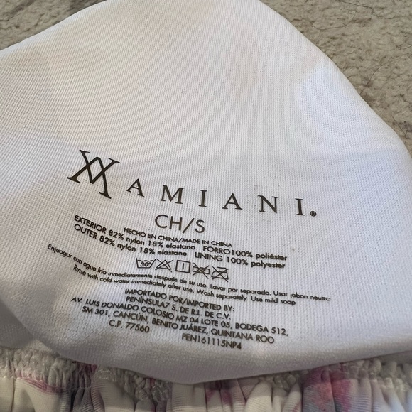 Bikini - Picture 4 of 4